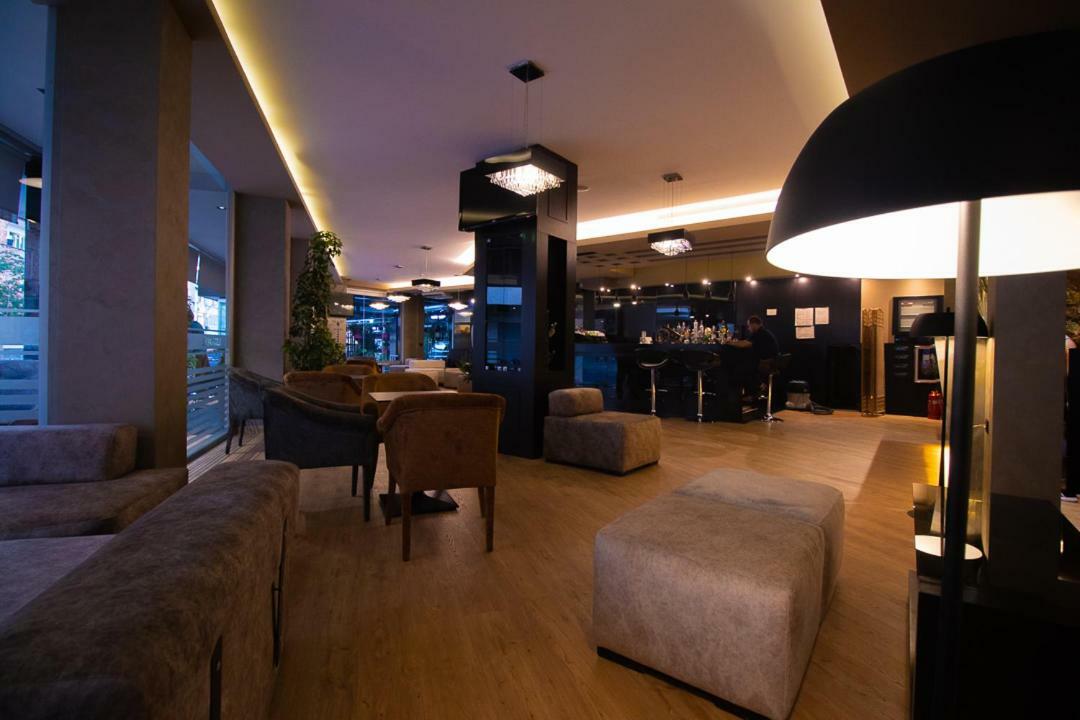 Albanopolis Hotel Tirana Exterior photo